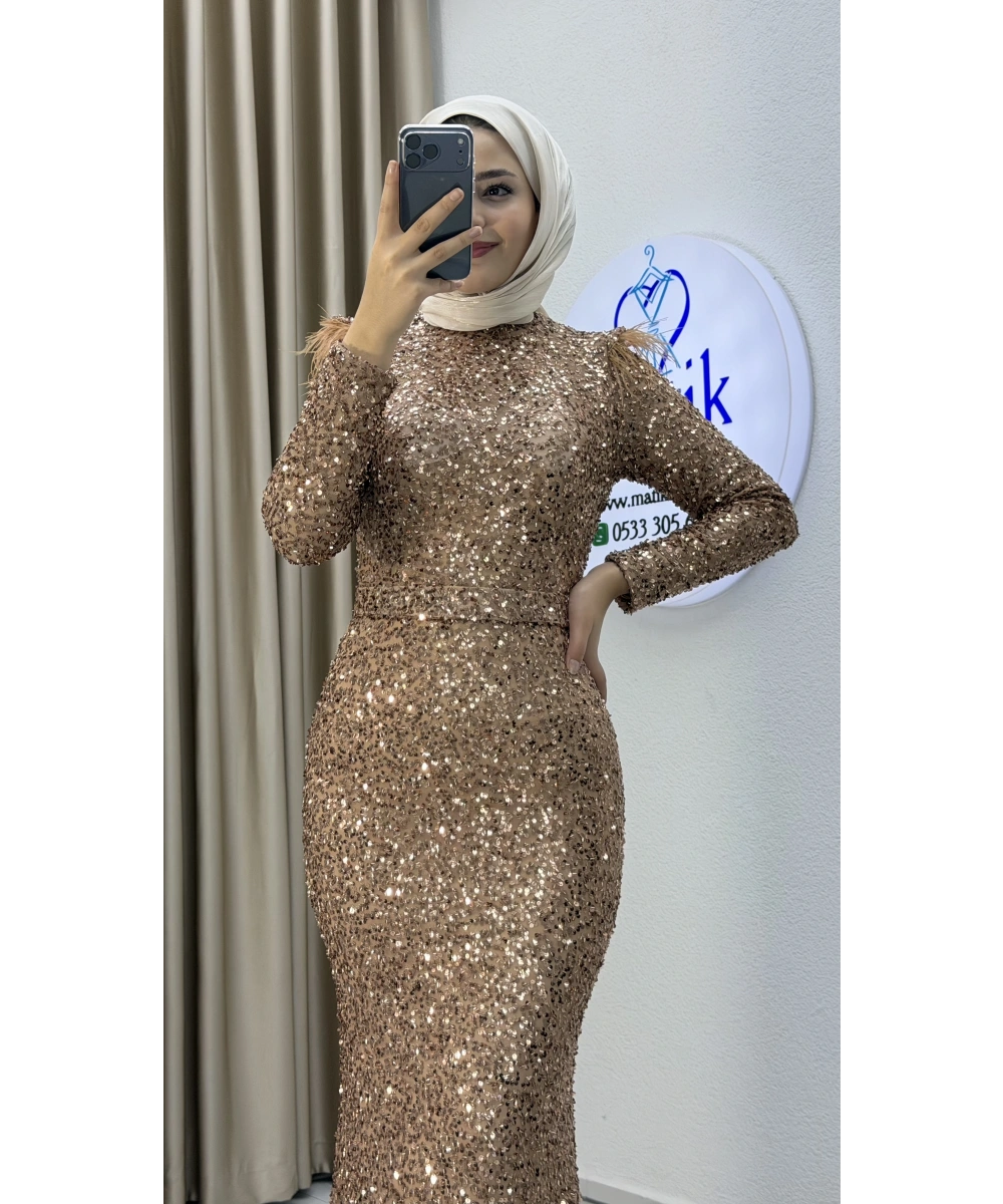 Boru Payet Omuzları Tüy Detaylı Abiye