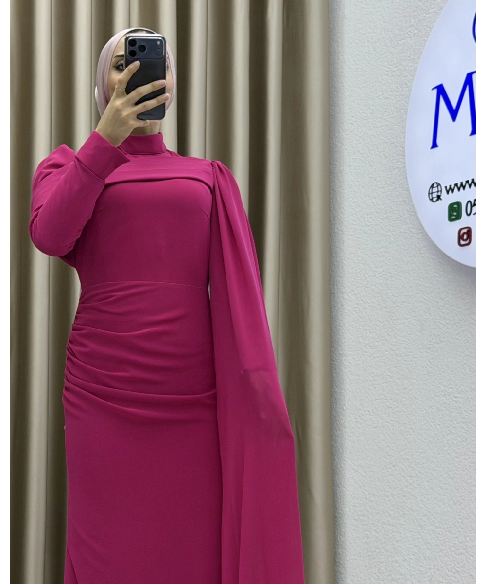 Drapeli Detaylı Dökümlü Uzun Elbise