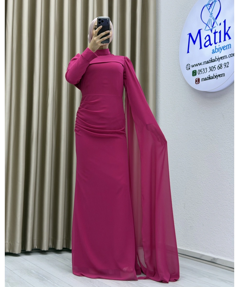 Drapeli Detaylı Dökümlü Uzun Elbise