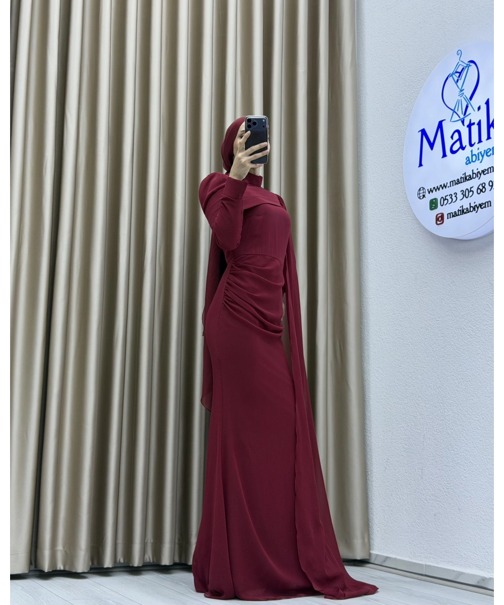 Drapeli Detaylı Dökümlü Uzun Elbise