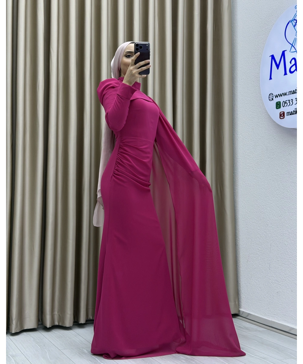 Drapeli Detaylı Dökümlü Uzun Elbise