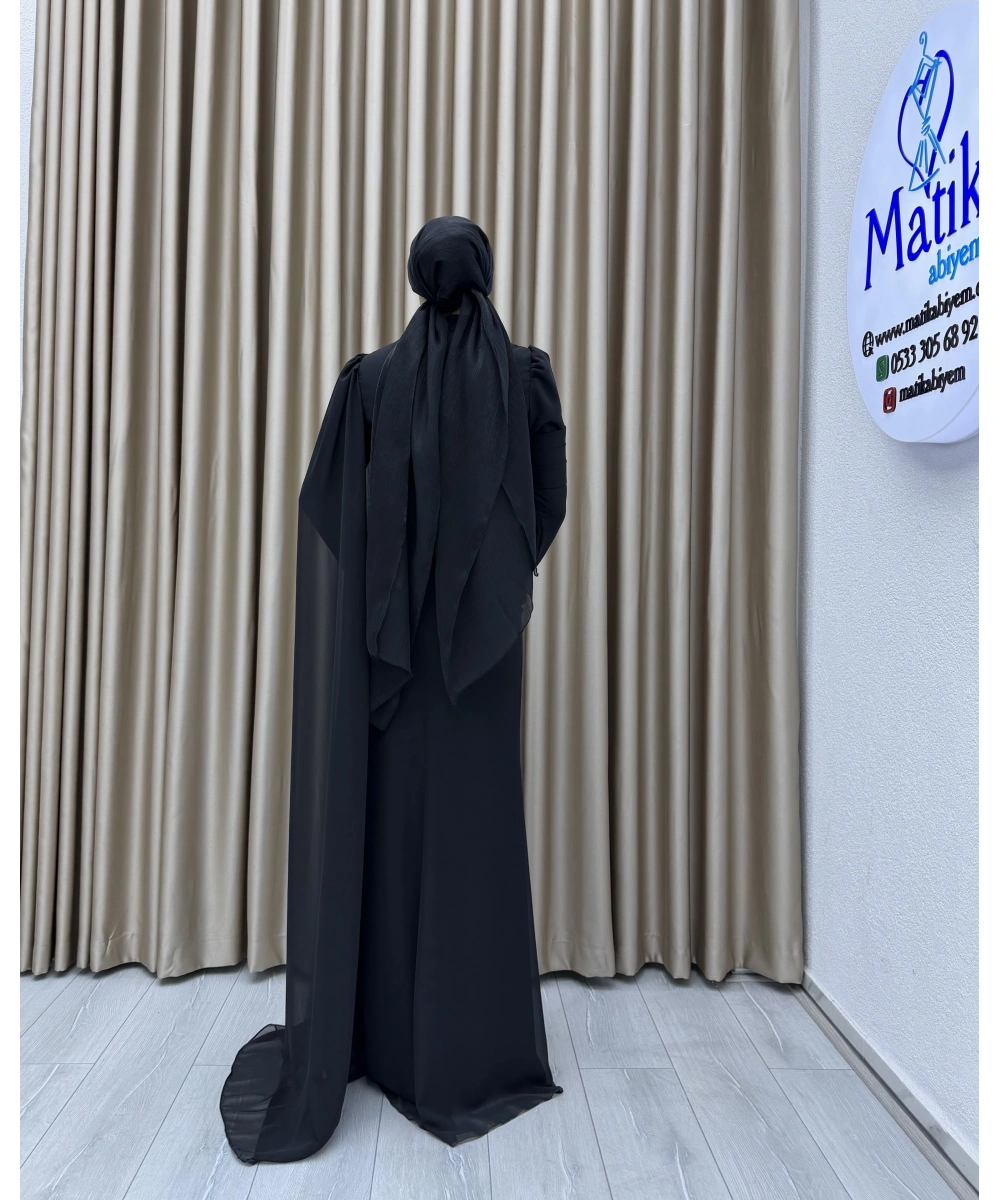 Drapeli Detaylı Dökümlü Uzun Elbise