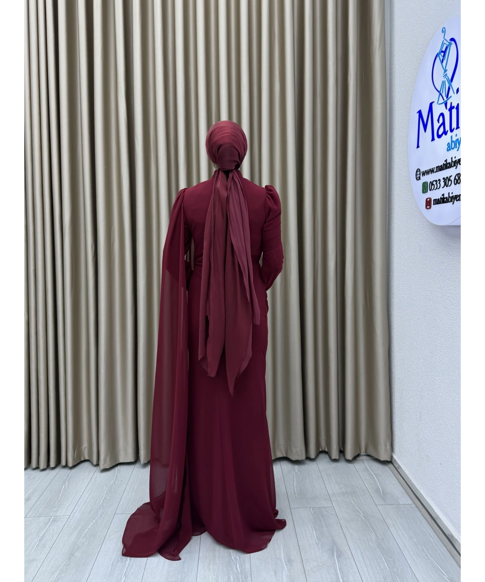 Drapeli Detaylı Dökümlü Uzun Elbise