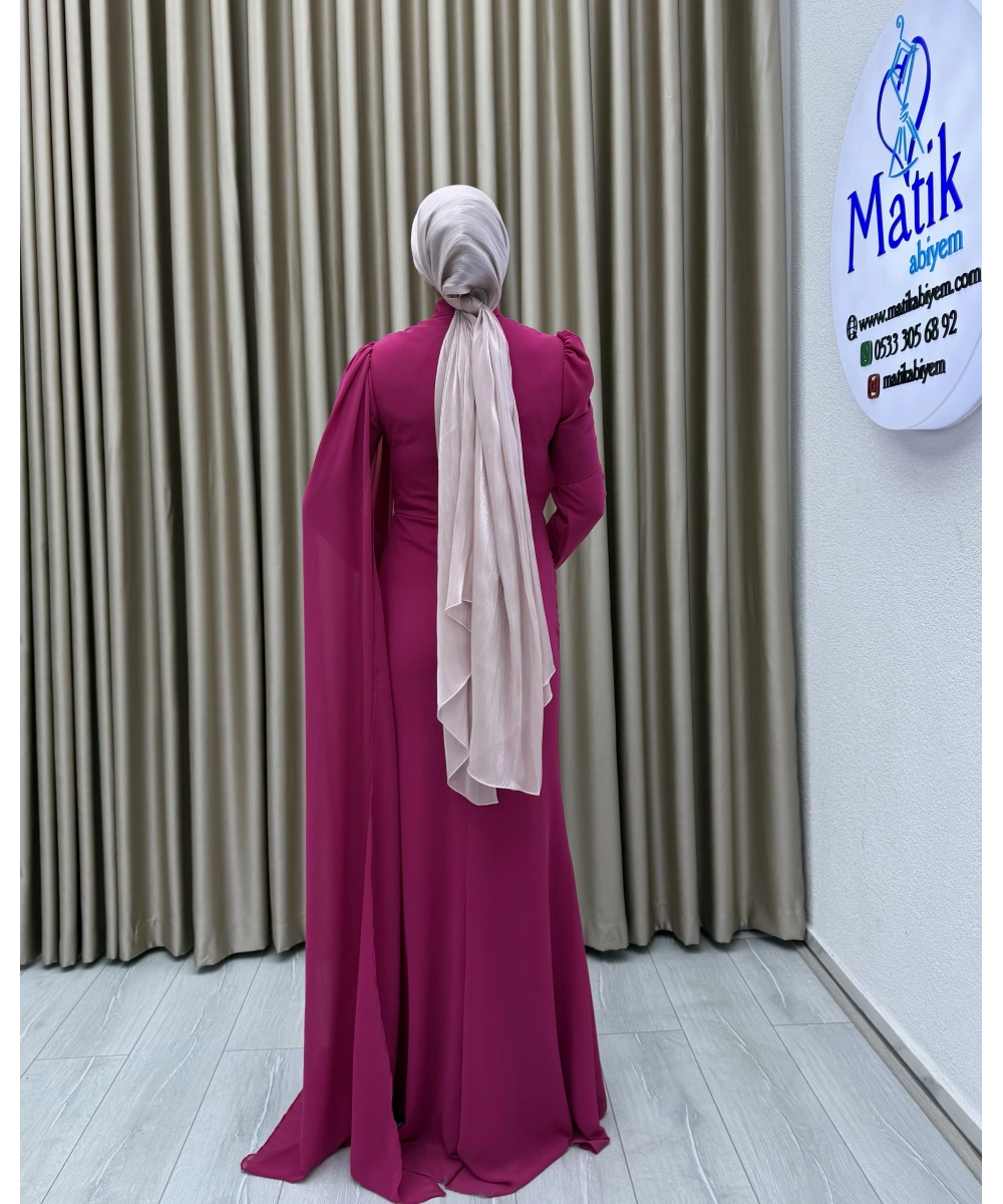 Drapeli Detaylı Dökümlü Uzun Elbise