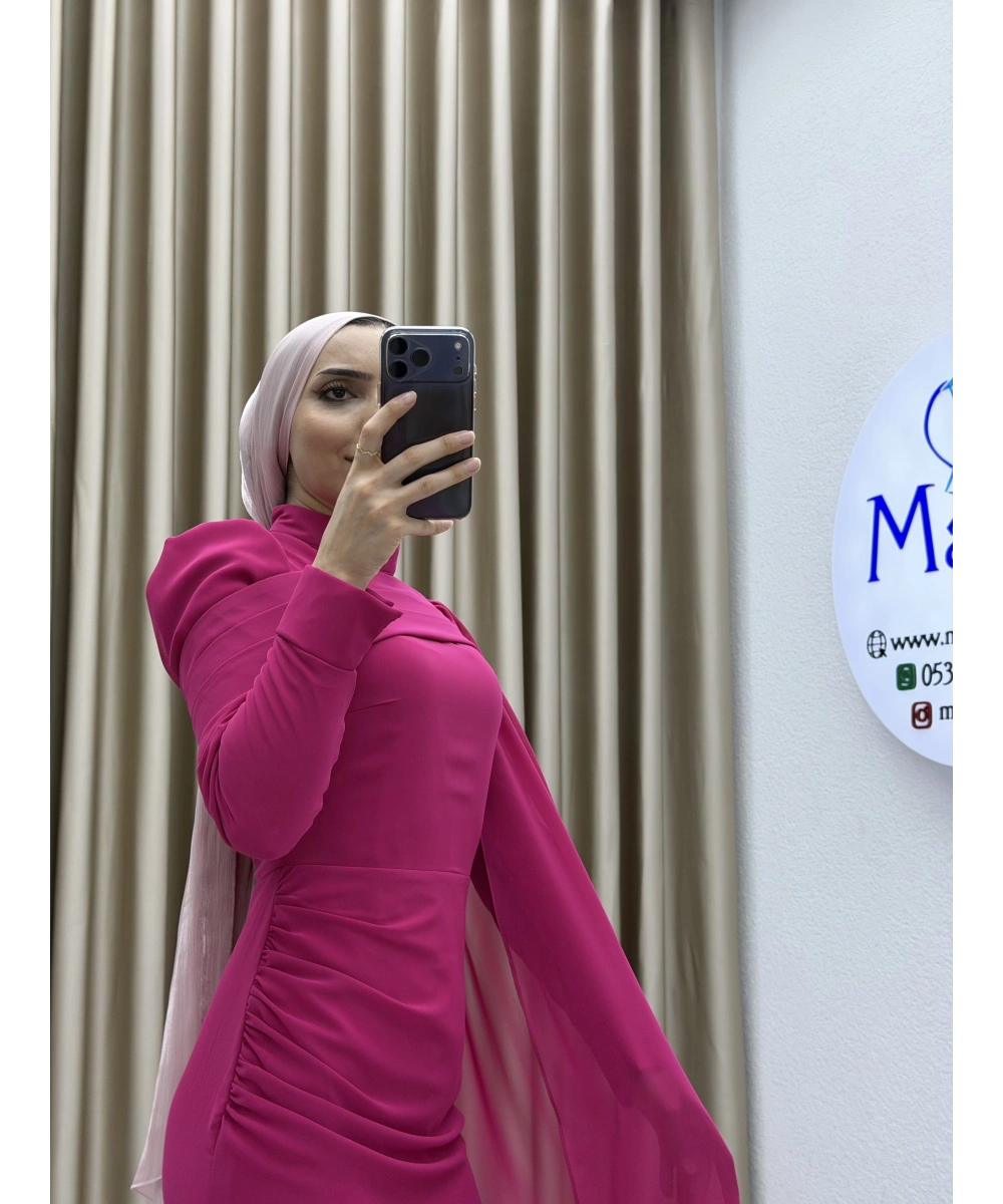 Drapeli Detaylı Dökümlü Uzun Elbise