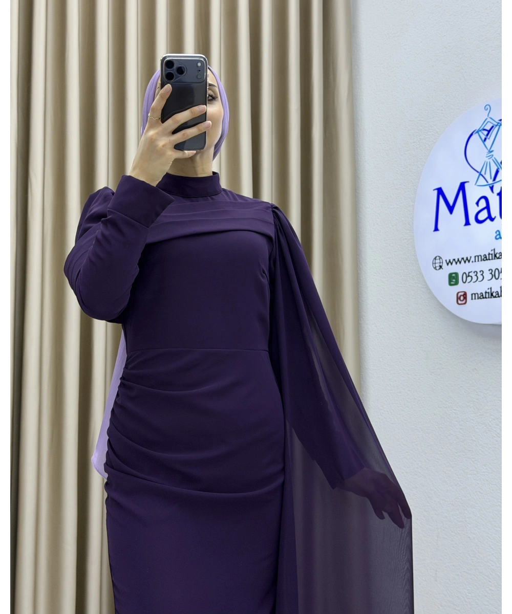 Drapeli Detaylı Dökümlü Uzun Elbise