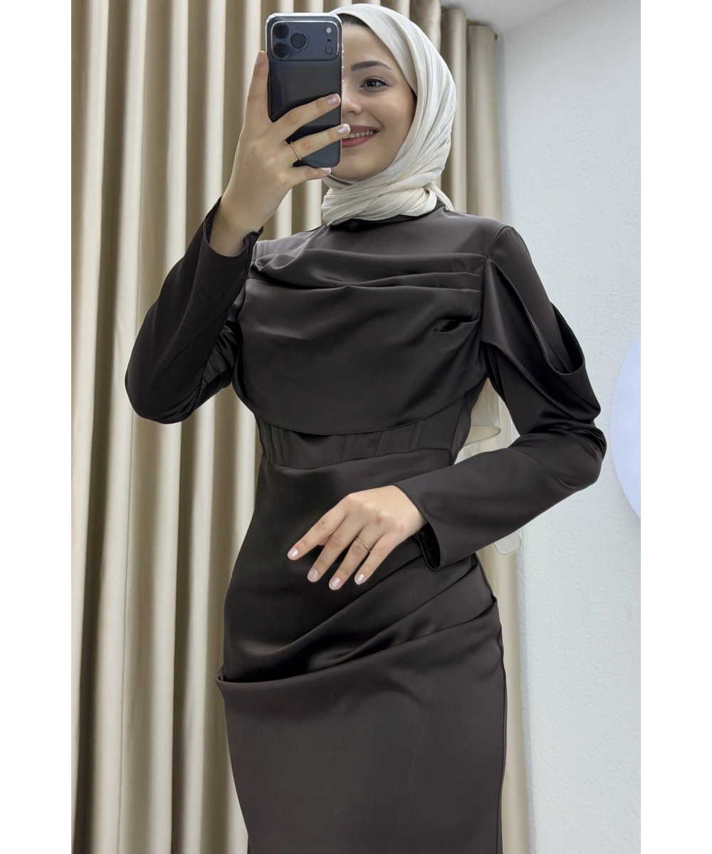 Göğüs Drapeli Asimetrik Üst Detaylı Uzun Kollu Dik Yaka Slim Fit Silüet Uzun Boy Şık Abiye Elbise