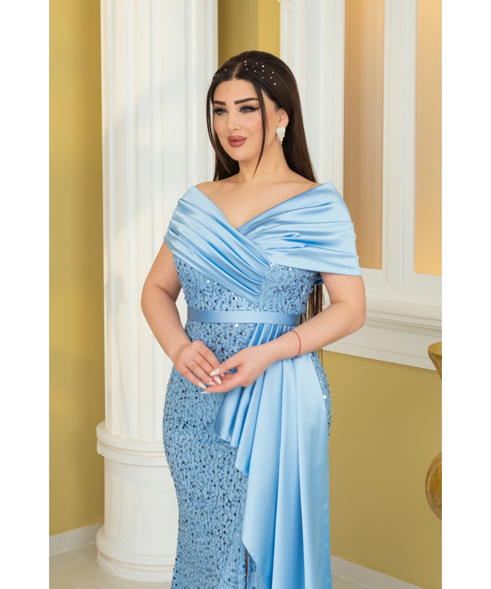 İncili Payet Saten Tasarım Yırtmaçlı Kolsuz Pelerinli Elbise Abiye