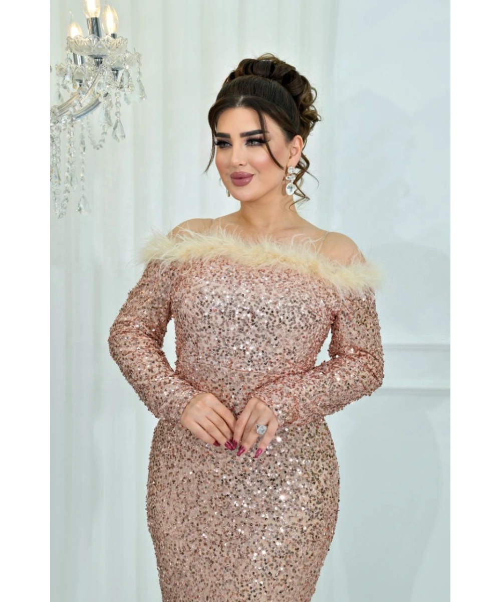 Kuş Tüyü Omuz Detaylı Payet Abiye