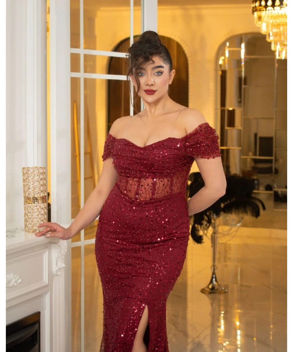 Omzu Açık Dantel Detaylı Işıltılı Uzun Abiye Elbise