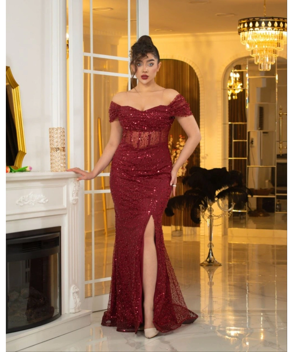 Omzu Açık Dantel Detaylı Işıltılı Uzun Abiye Elbise