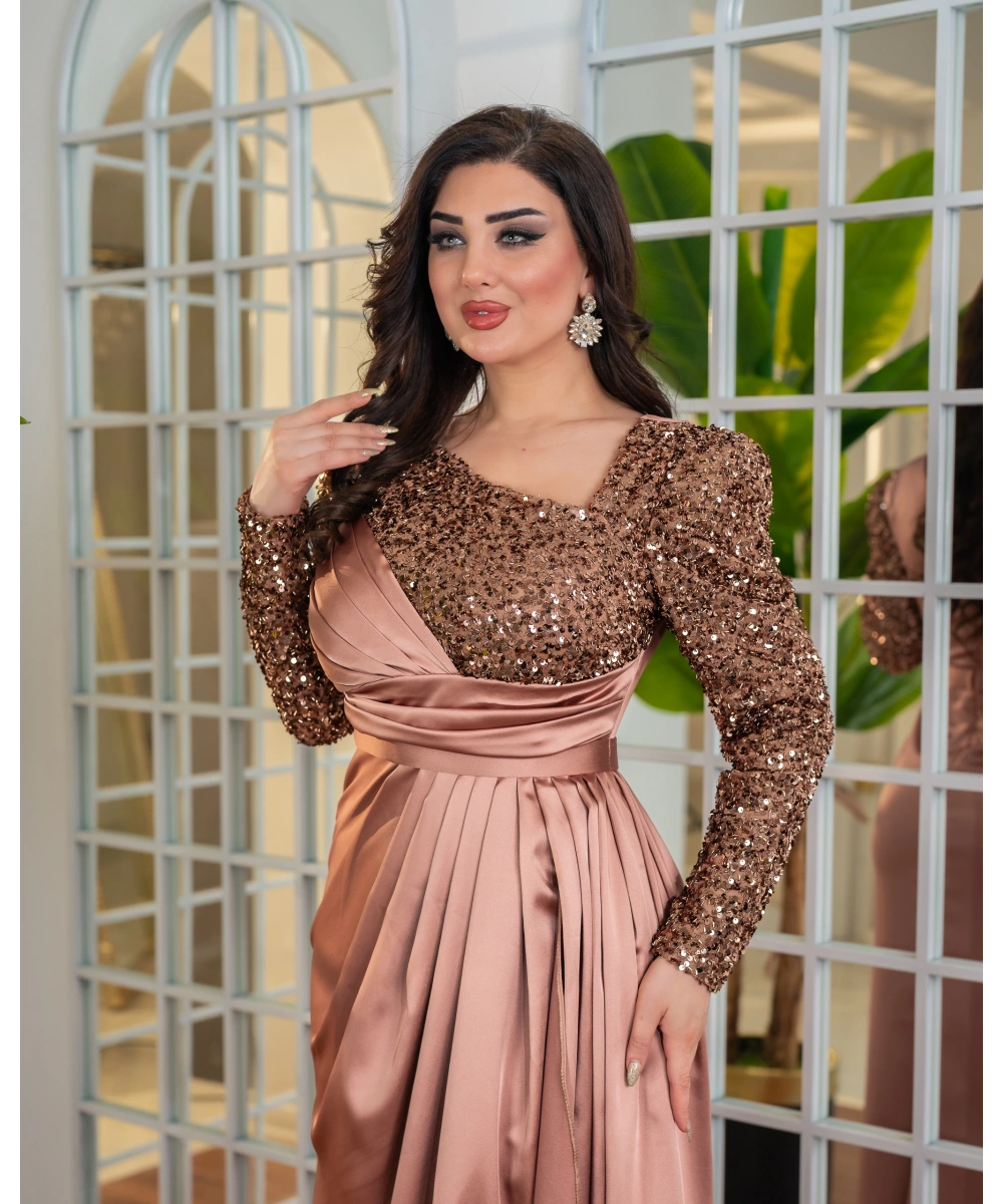 Payet Detaylı Drapeli Uzun Abiye Elbise