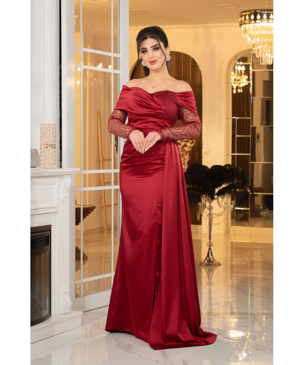 Saten İncili Payet Tasarım Straplez Dekolteli Pelerinli Elbise Abiye