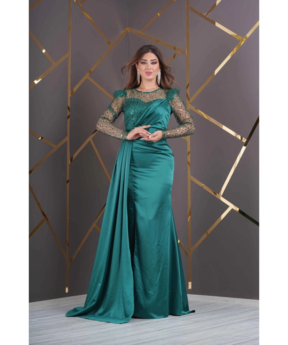 Saten Payet Tasarım Pelerinli Yırtmaçlı Uzun Elbise Abiye