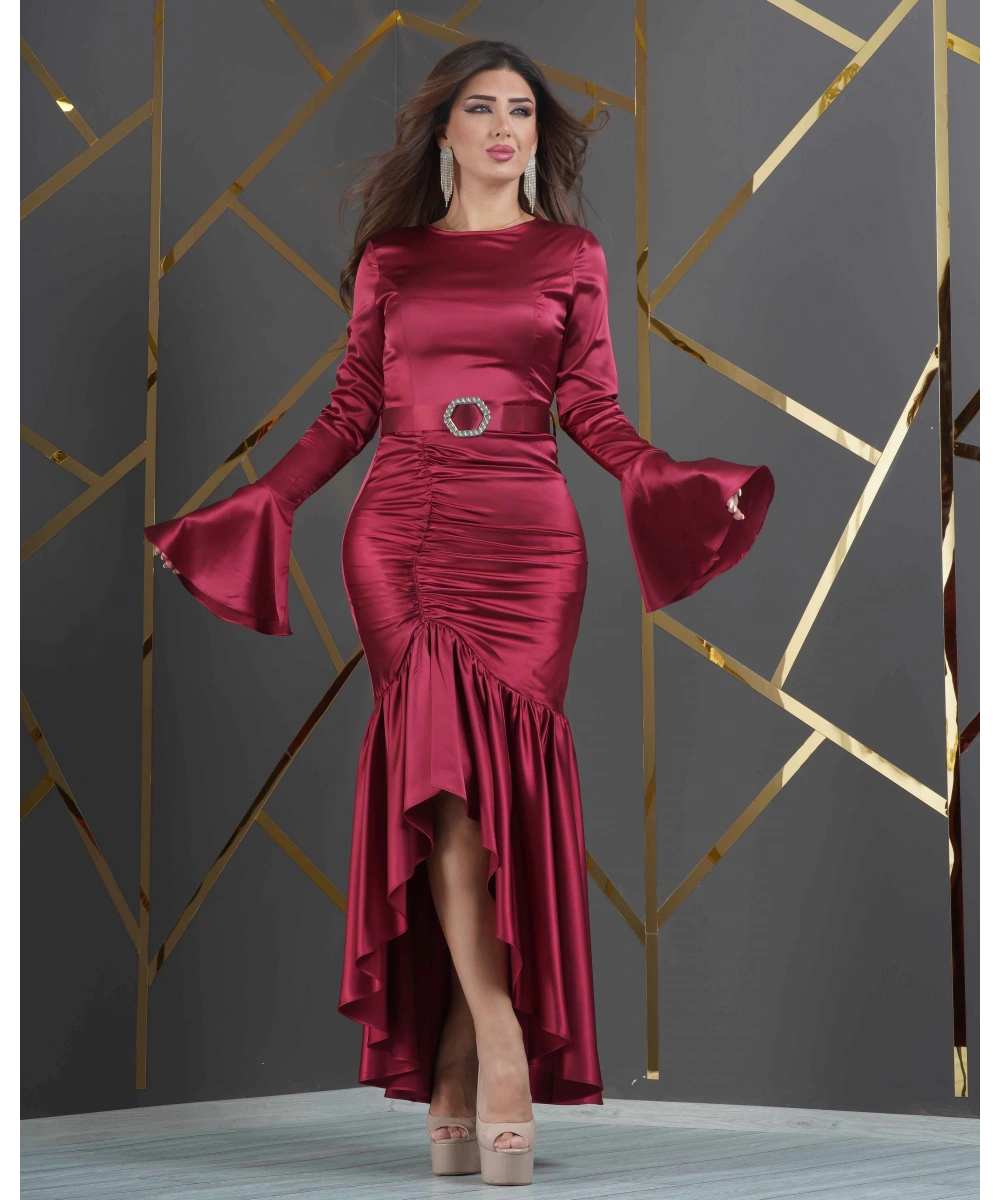 Saten Tasarım Bel Altı Pileli Önü Kısa Kol Uçları Pelerinli Kemerli Elbise Abiye