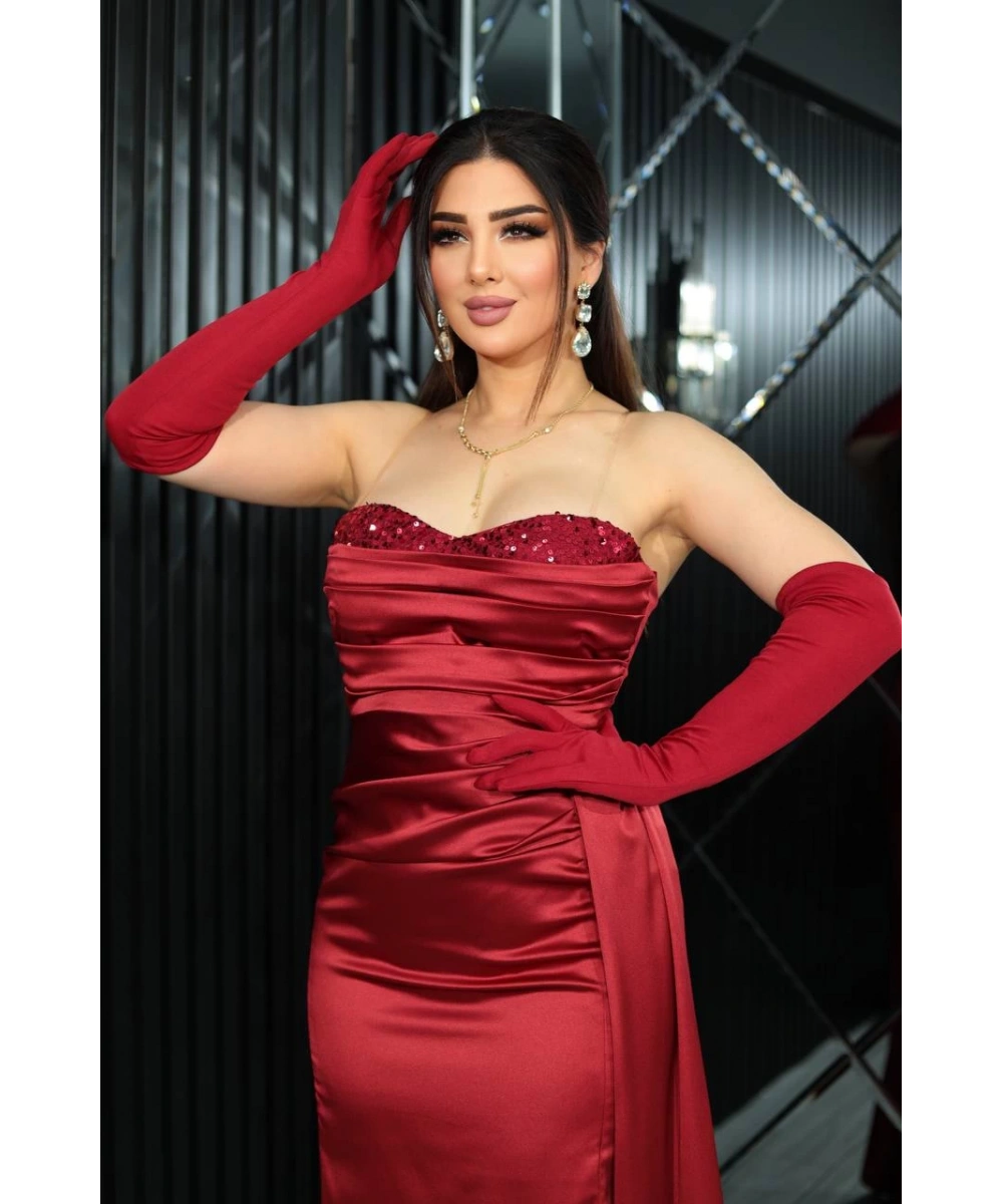 Saten Tasarım Straplez Dekolteli Yırtmaçlı Uzun Elbise Abiye