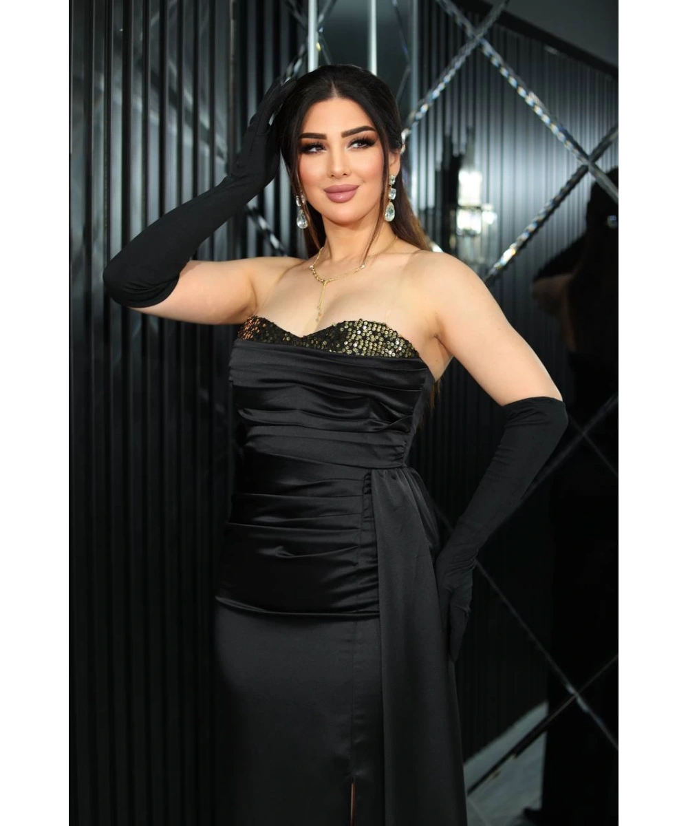 Saten Tasarım Straplez Dekolteli Yırtmaçlı Uzun Elbise Abiye