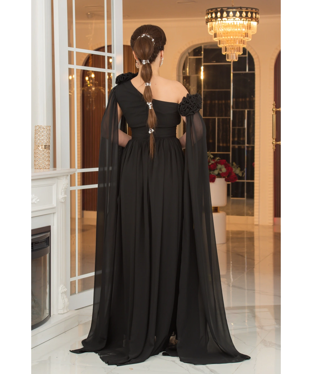 Şifon Tasarım Gül Aksesuarlı Kolları Pelerinli Uzun Elbise Abiye