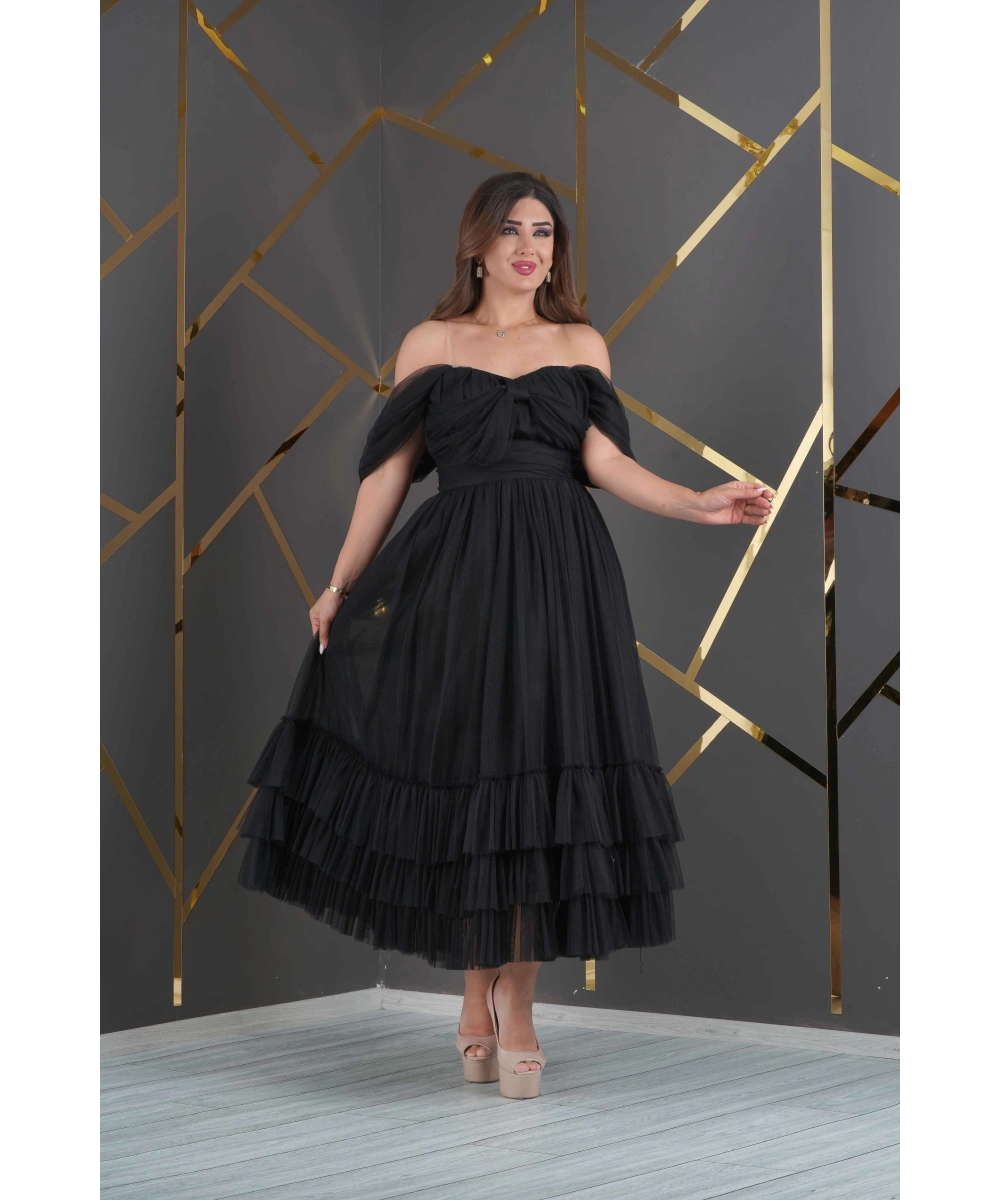 Tül Tasarım Omuz Göğüs Dekolteli Eteği Kat Kat Uzun Abiye