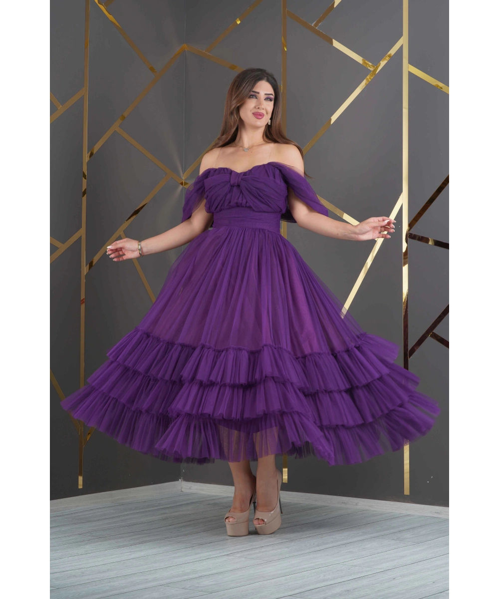 Tül Tasarım Omuz Göğüs Dekolteli Eteği Kat Kat Uzun Abiye