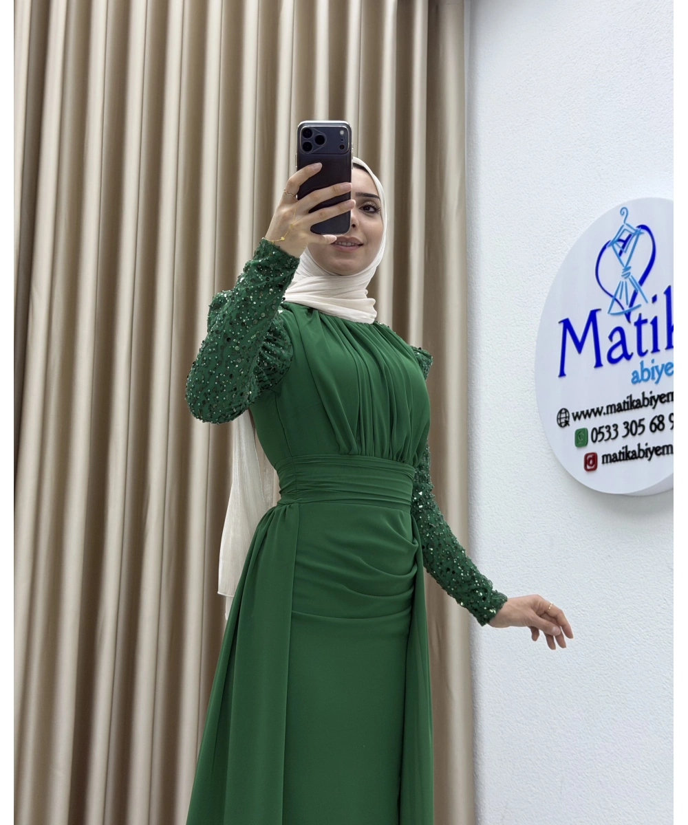 Uzun Kollu Drapeli Detaylı Şifon Abiye Elbise