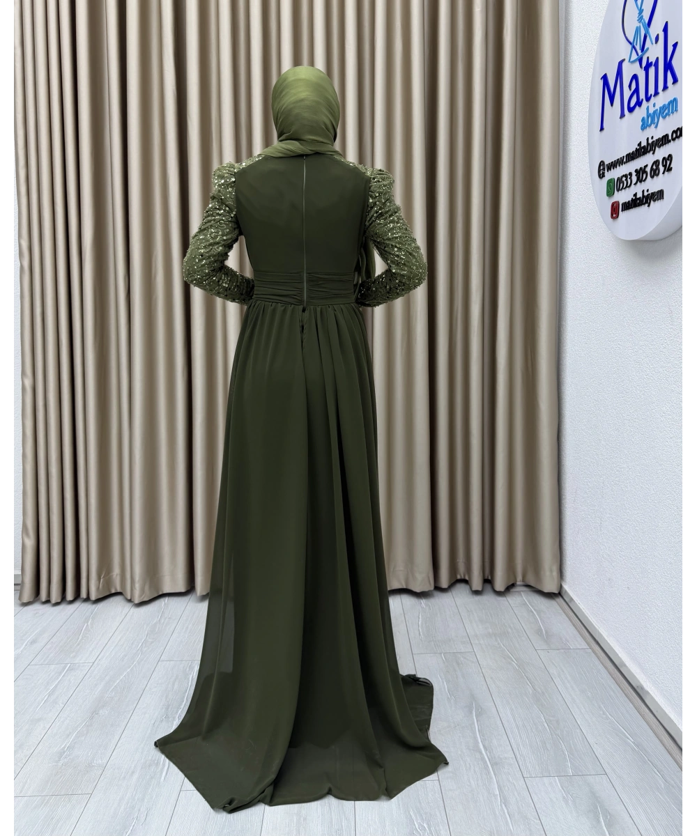 Uzun Kollu Drapeli Detaylı Şifon Abiye Elbise