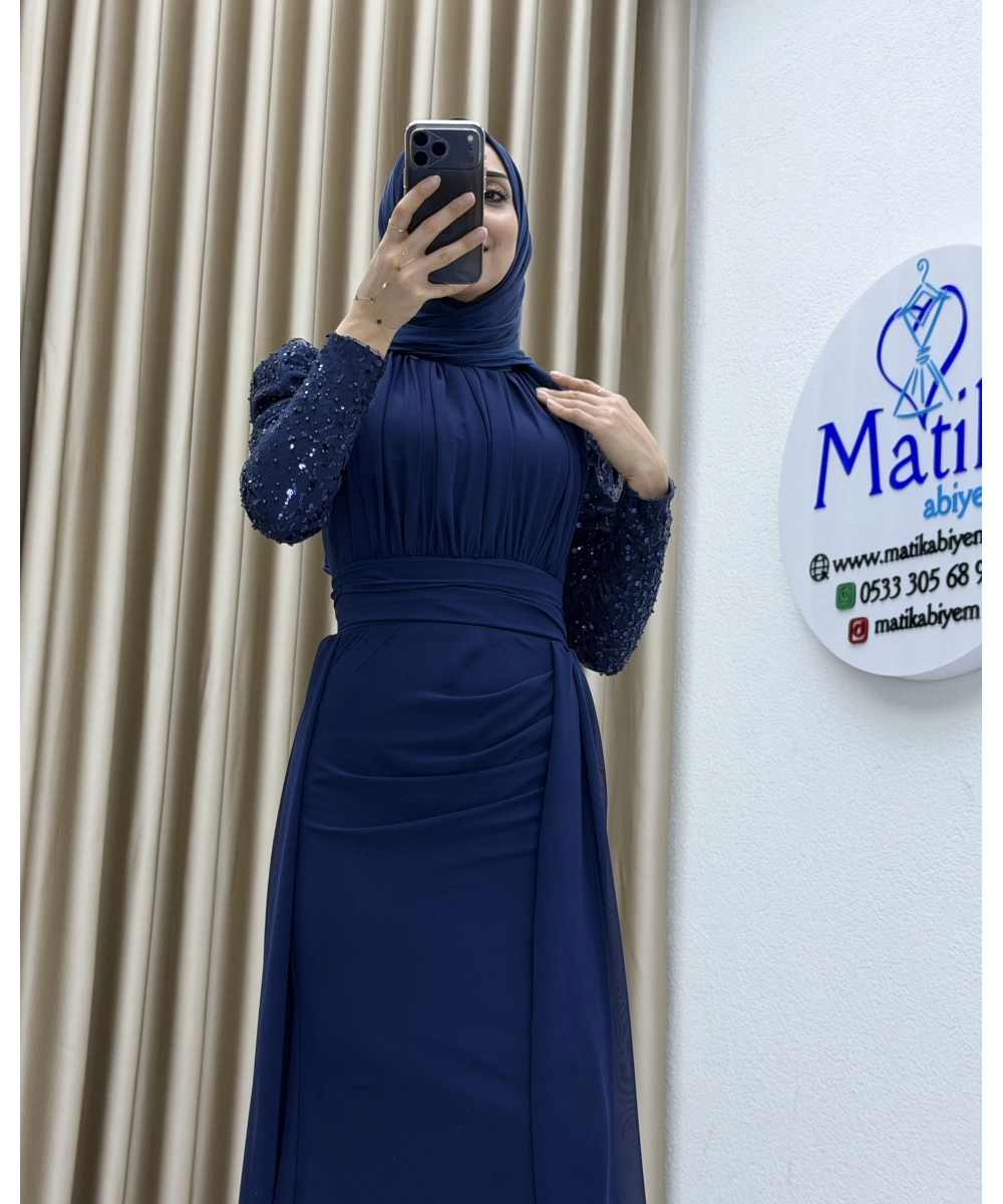 Uzun Kollu Drapeli Detaylı Şifon Abiye Elbise