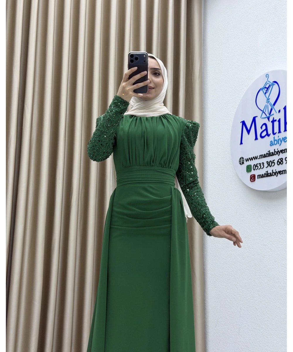 Uzun Kollu Drapeli Detaylı Şifon Abiye Elbise