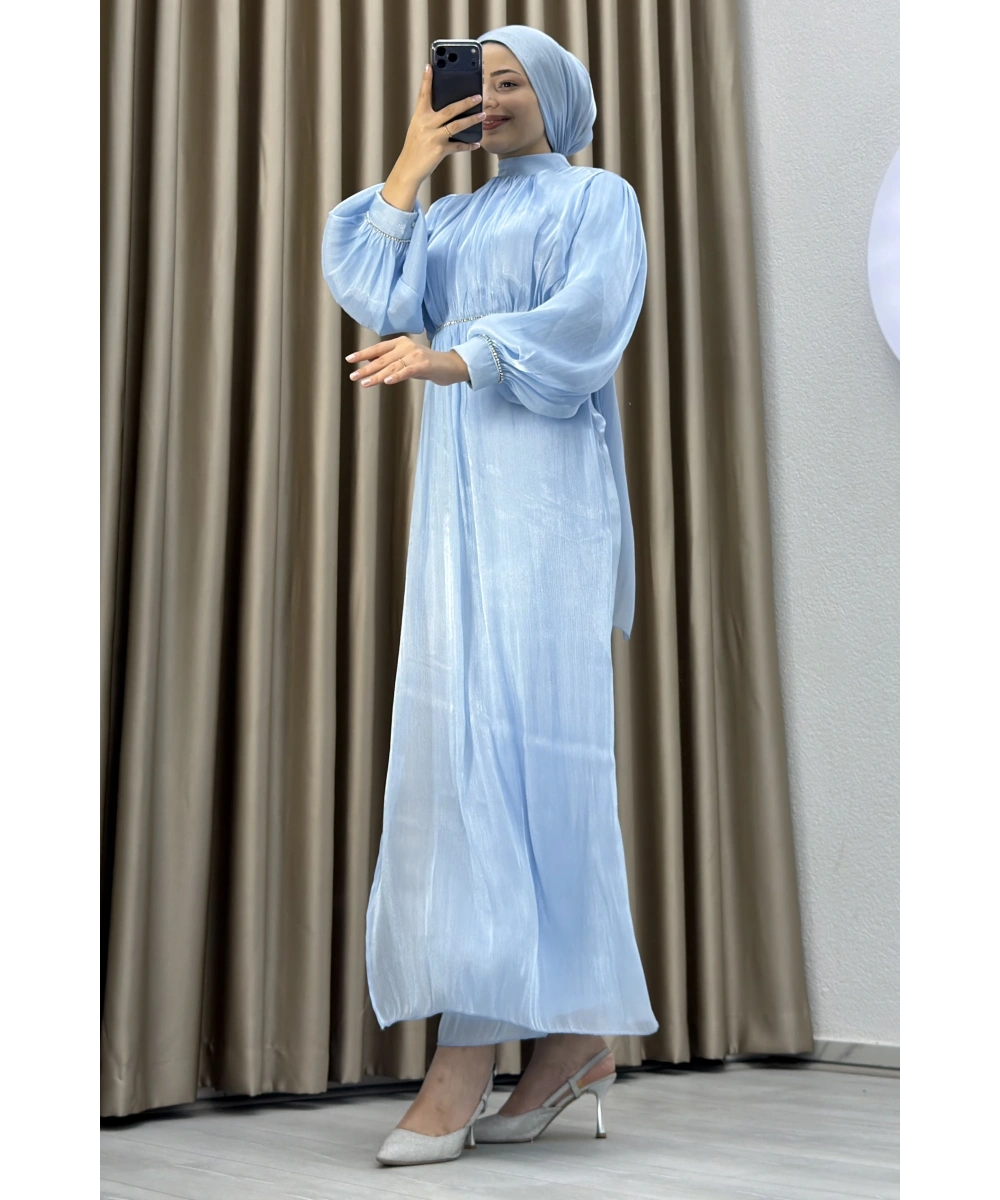 Yüksek Yaka, Bel Taş Detaylı, Uzun Kollu, Dökümlü Şifon Uzun Abiye Elbise