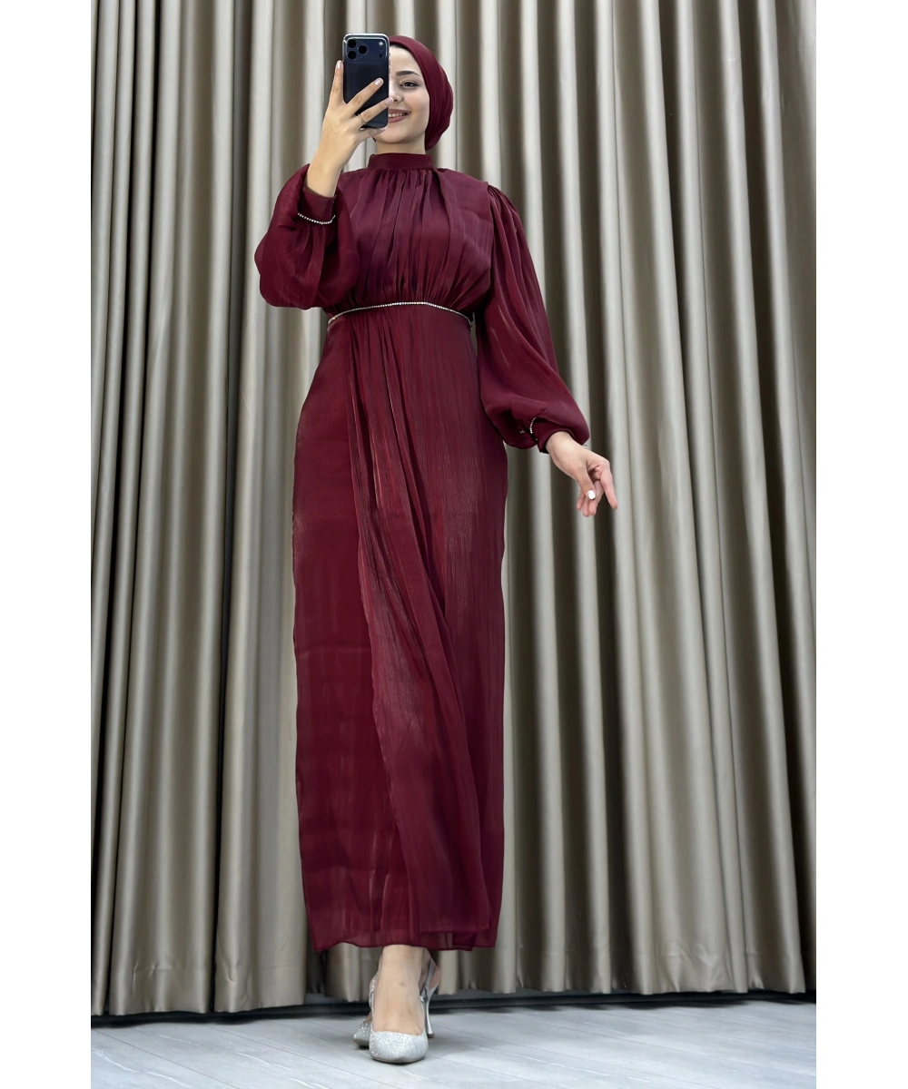 Yüksek Yaka, Bel Taş Detaylı, Uzun Kollu, Dökümlü Şifon Uzun Abiye Elbise