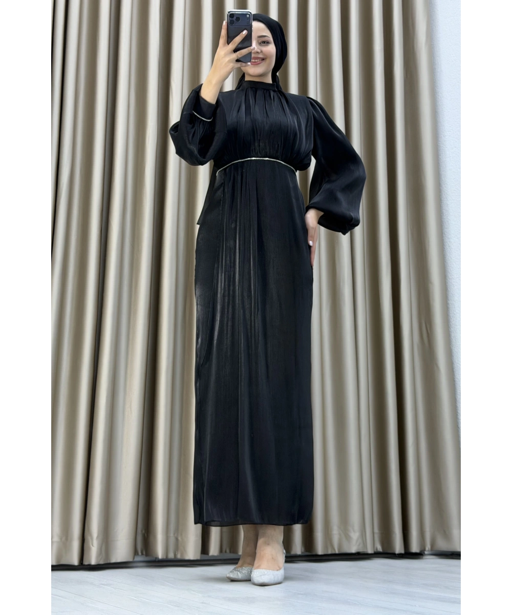 Yüksek Yaka, Bel Taş Detaylı, Uzun Kollu, Dökümlü Şifon Uzun Abiye Elbise