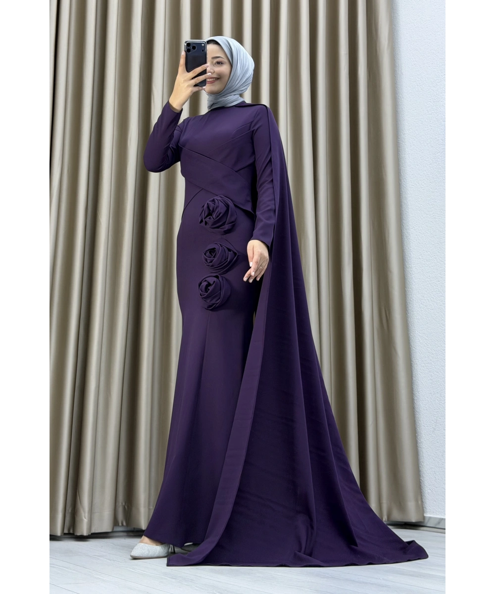 Zarif Drapeli Çiçek Detaylı Tesettür Abiye – Kuyruklu Modern Özel Gün Elbisesi