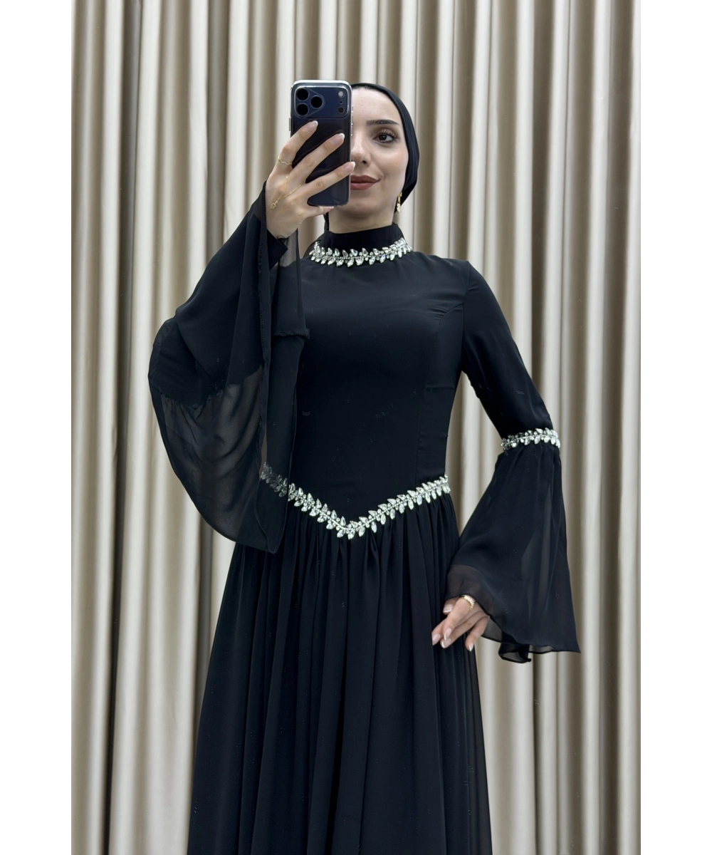 Zarif Taş İşlemeli, Şifon Detaylı, Bel Vurgulu, Volan Kollu, Özel Gün ve Davetlere Uygun Tesettür Abiye Elbise