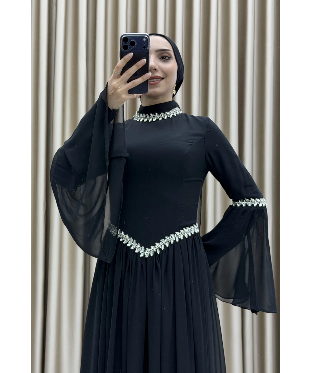 Zarif Taş İşlemeli, Şifon Detaylı, Bel Vurgulu, Volan Kollu, Özel Gün ve Davetlere Uygun Tesettür Abiye Elbise