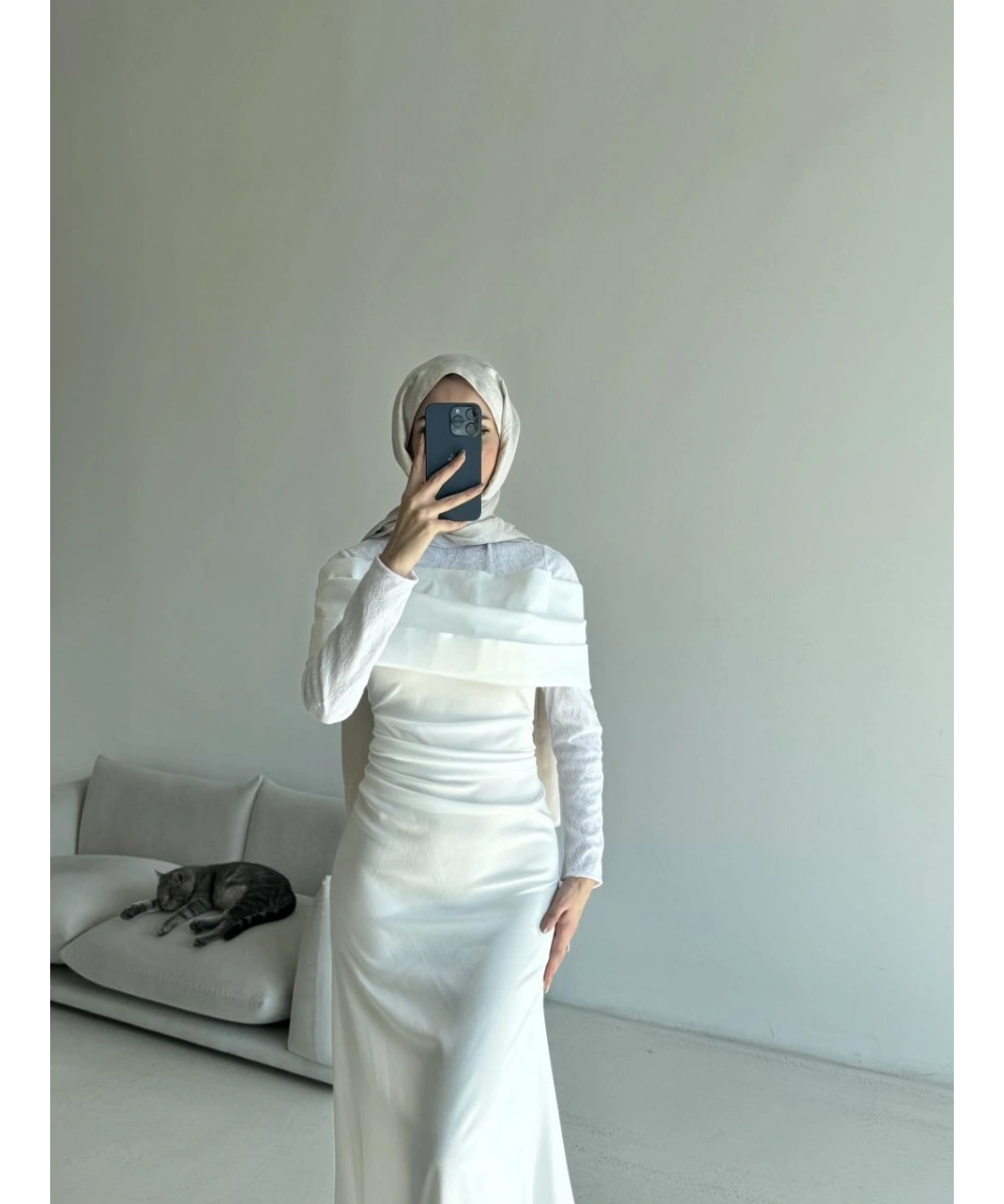 Zoya Elbise