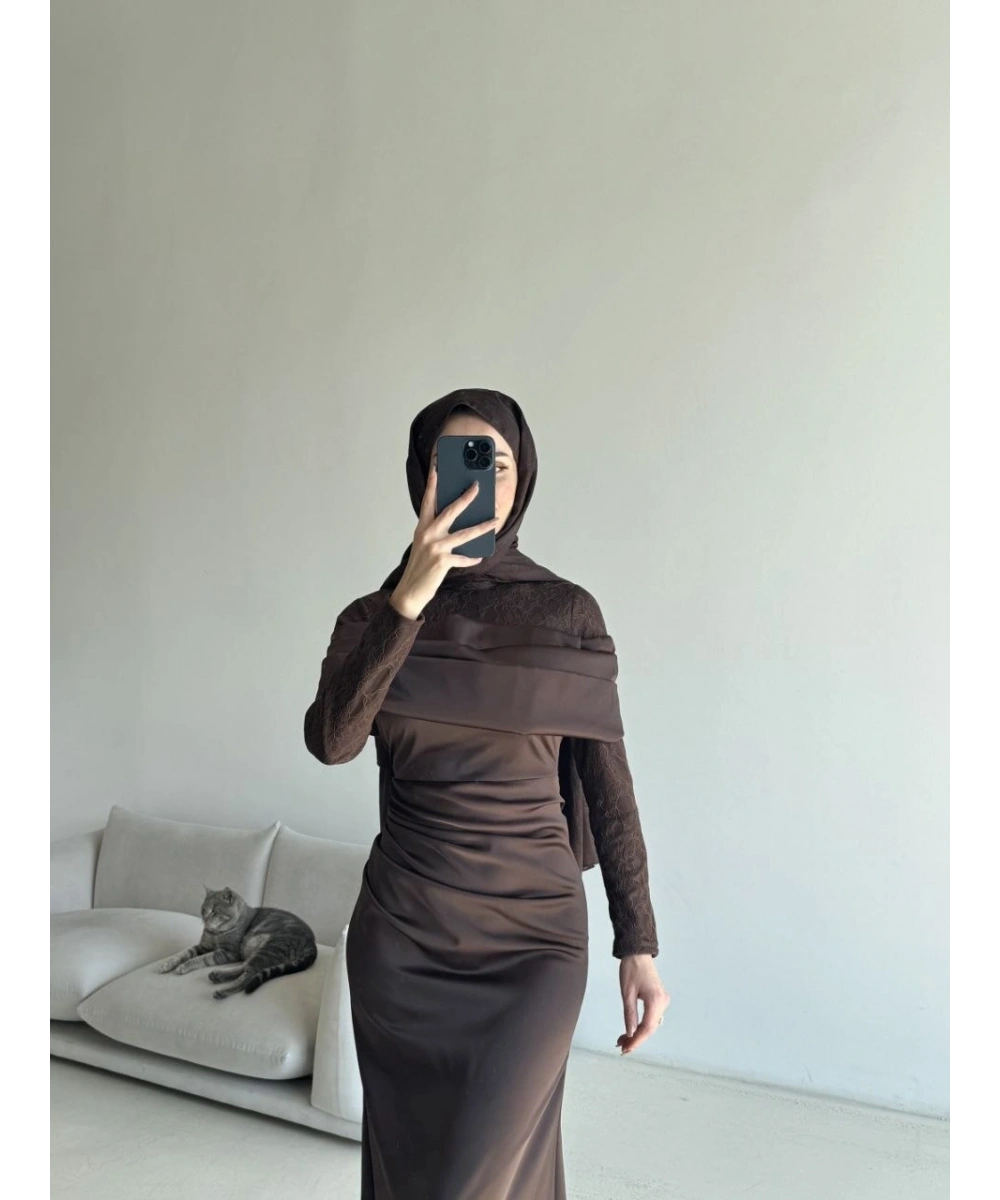 Zoya Elbise
