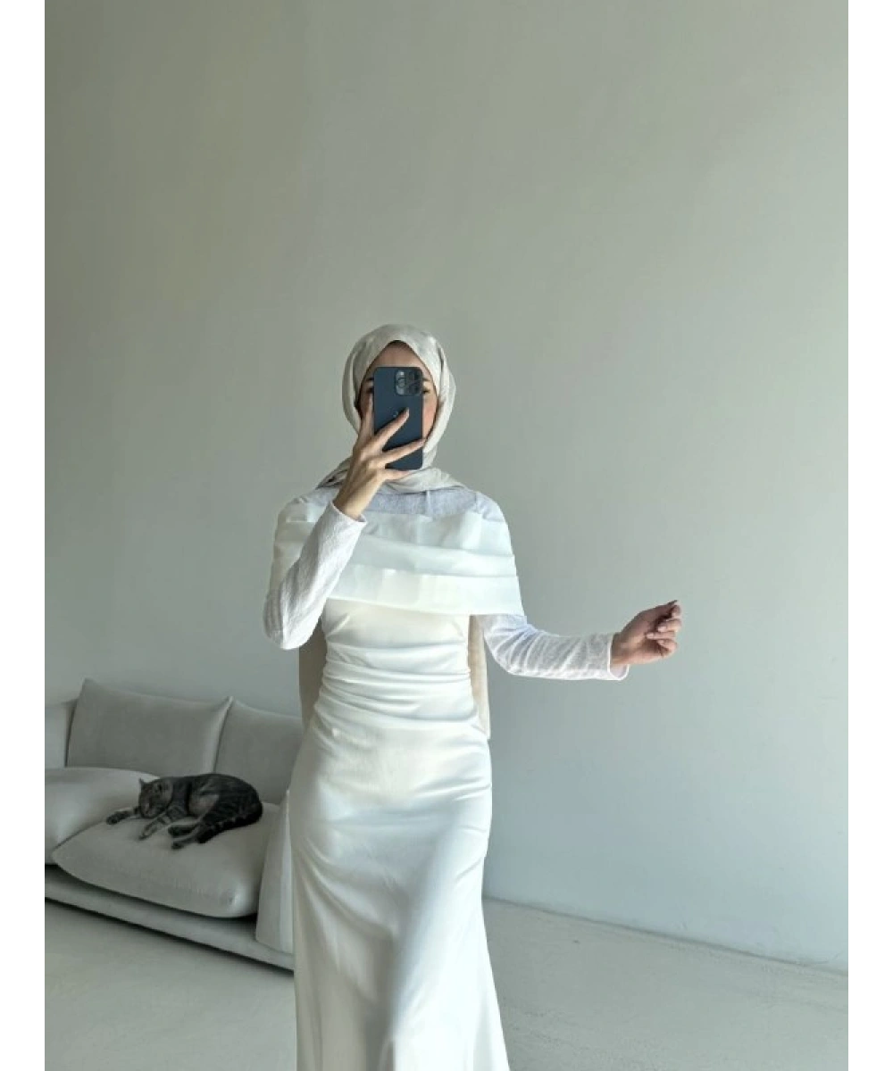 Zoya Elbise