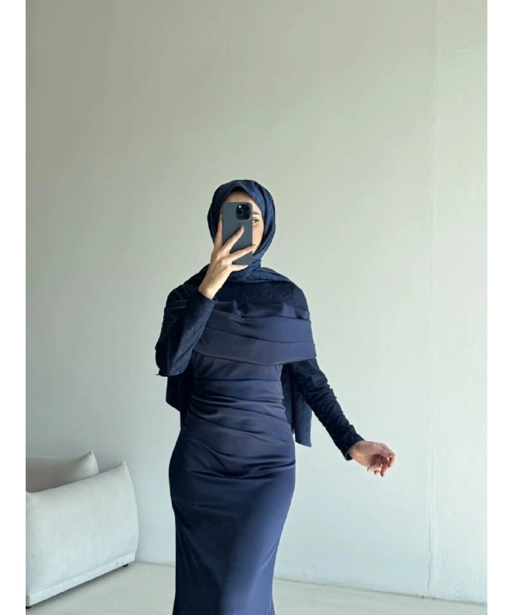 Zoya Elbise