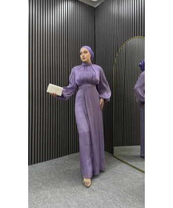 Yüksek Yaka, Bel Taş Detaylı, Uzun Kollu, Dökümlü Şifon Uzun Abiye Elbise