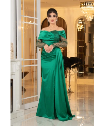 Saten İncili Payet Tasarım Straplez Dekolteli Pelerinli Elbise Abiye