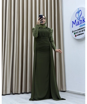 Uzun Kollu Drapeli Detaylı Şifon Abiye Elbise