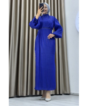 Yüksek Yaka, Bel Taş Detaylı, Uzun Kollu, Dökümlü Şifon Uzun Abiye Elbise