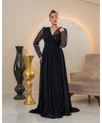 Zarif Sırt Dekolteli, Simli Detaylı ve Yırtmaçlı Uzun Elbise Abiye – Özel Davetler İçin Şık ve Modern Tasarım