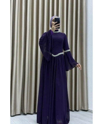 Zarif Taş İşlemeli, Şifon Detaylı, Bel Vurgulu, Volan Kollu, Özel Gün ve Davetlere Uygun Tesettür Abiye Elbise