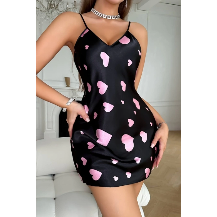 Dodes Pembe Kalp Desenli Siyah Saten Gecelik