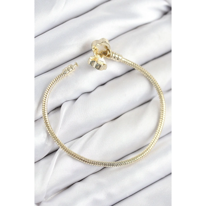Tegan Pirinç Charm Zirkon Taşlı Yonca Model Gold Renk Kadın Bileklik TG27BB7806