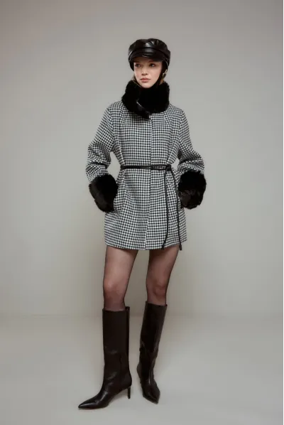 KAZAYAĞI DESENLİ PELUŞ DETAYLI KADIN KABAN