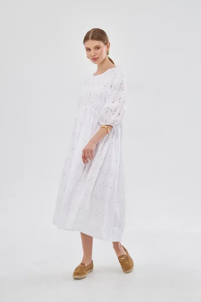 KABARIK KOLLU BRODE BEYAZ ELBİSE