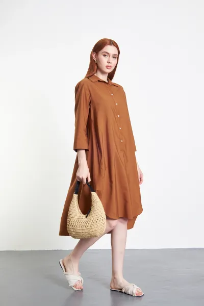 ÖNDEN DÜĞMELİ KAHVE ELBİSE