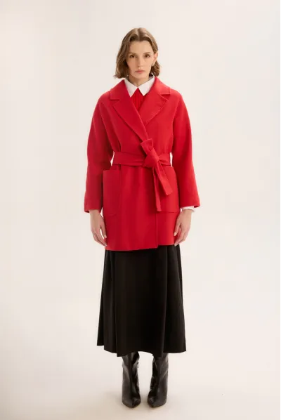 PUNTOLU CEPLİ KISA KABAN KIRMIZI